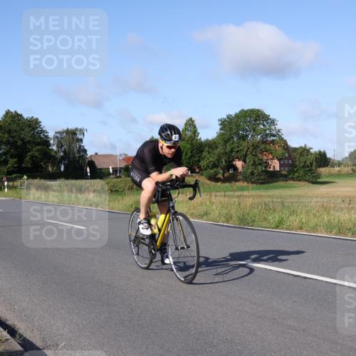 25.08.2024 - Elbe Triathlon Hamburg Fuchs,  Jonas http://msf.ph/oto/6841615 25.08.2024 09:39:55 Radfahren 414, 117, 283, 451, 284, 363 meine-sportfotos.de