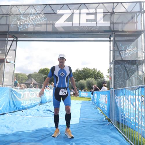 25.08.2024 - Elbe Triathlon Hamburg H.Heesch http://msf.ph/oto/6841625 25.08.2024 10:28:35 Ziel 176 meine-sportfotos.de