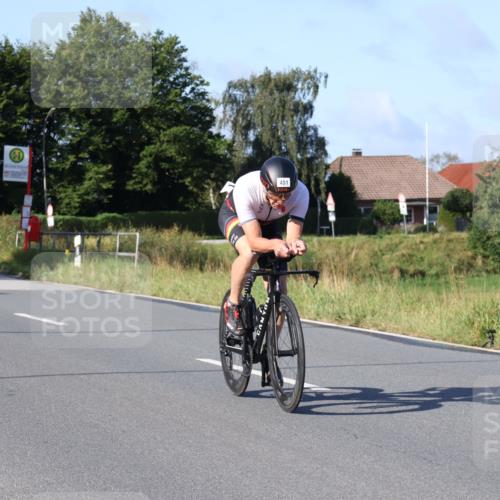 25.08.2024 - Elbe Triathlon Hamburg Fuchs,  Jonas http://msf.ph/oto/6841642 25.08.2024 09:39:58 Radfahren 117, 283, 451, 284, 363, 161 meine-sportfotos.de