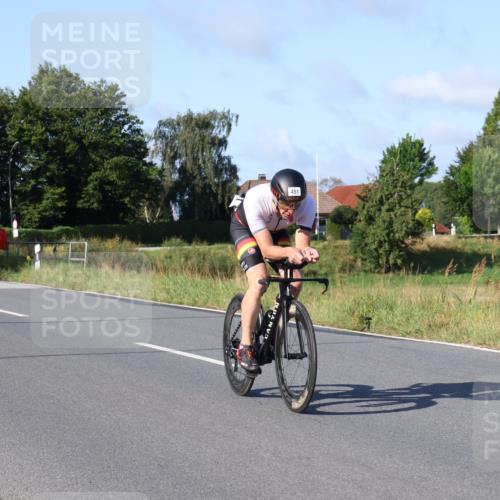 25.08.2024 - Elbe Triathlon Hamburg Fuchs,  Jonas http://msf.ph/oto/6841650 25.08.2024 09:39:58 Radfahren 117, 283, 451, 284, 363, 161 meine-sportfotos.de