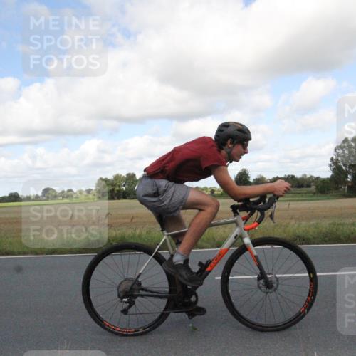 25.08.2024 - Elbe Triathlon Hamburg Fuchs,  Jonas http://msf.ph/oto/6841671 25.08.2024 11:21:13 Radfahren 1698, 1606 meine-sportfotos.de