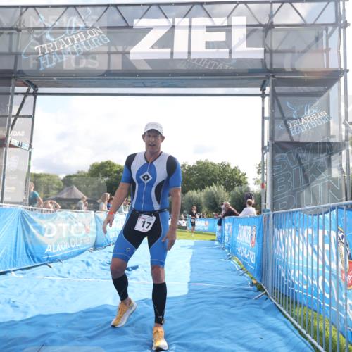 25.08.2024 - Elbe Triathlon Hamburg H.Heesch http://msf.ph/oto/6841676 25.08.2024 10:28:35 Ziel 176 meine-sportfotos.de
