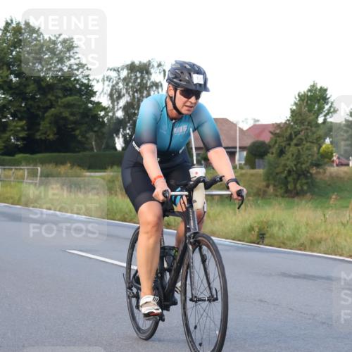 25.08.2024 - Elbe Triathlon Hamburg Fuchs,  Jonas http://msf.ph/oto/6841694 25.08.2024 08:57:55 Radfahren 136, 125, 146, 83 meine-sportfotos.de