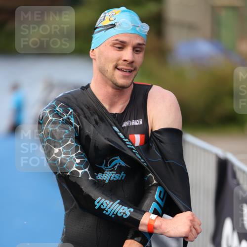 25.08.2024 - Elbe Triathlon Hamburg H.Heesch http://msf.ph/oto/6841695 25.08.2024 08:44:42 Schwimmen 80, 120, 124, 134, 145, 152, 161, 166, 169, 186, 188, 197 meine-sportfotos.de