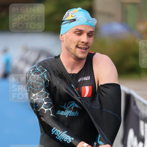 25.08.2024 - Elbe Triathlon Hamburg H.Heesch http://msf.ph/oto/6841710 25.08.2024 08:44:42 Schwimmen 80, 120, 124, 134, 145, 152, 161, 166, 169, 186, 188, 197 meine-sportfotos.de