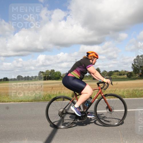 25.08.2024 - Elbe Triathlon Hamburg Fuchs,  Jonas http://msf.ph/oto/6841723 25.08.2024 11:22:10 Radfahren 1534 meine-sportfotos.de