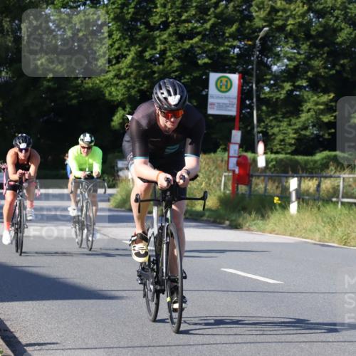 25.08.2024 - Elbe Triathlon Hamburg Fuchs,  Jonas http://msf.ph/oto/6841724 25.08.2024 09:40:03 Radfahren 451, 284, 363, 161, 408, 174 meine-sportfotos.de