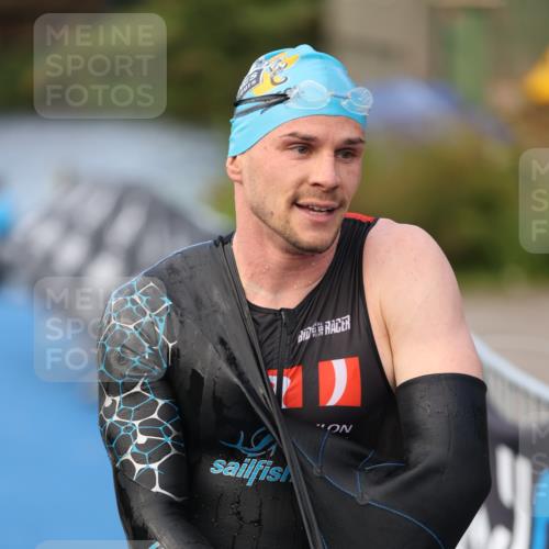 25.08.2024 - Elbe Triathlon Hamburg H.Heesch http://msf.ph/oto/6841725 25.08.2024 08:44:42 Schwimmen 80, 120, 124, 134, 145, 152, 161, 166, 169, 186, 188, 197 meine-sportfotos.de