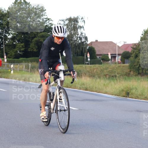 25.08.2024 - Elbe Triathlon Hamburg Fuchs,  Jonas http://msf.ph/oto/6841730 25.08.2024 08:57:57 Radfahren 136, 125, 146, 83 meine-sportfotos.de
