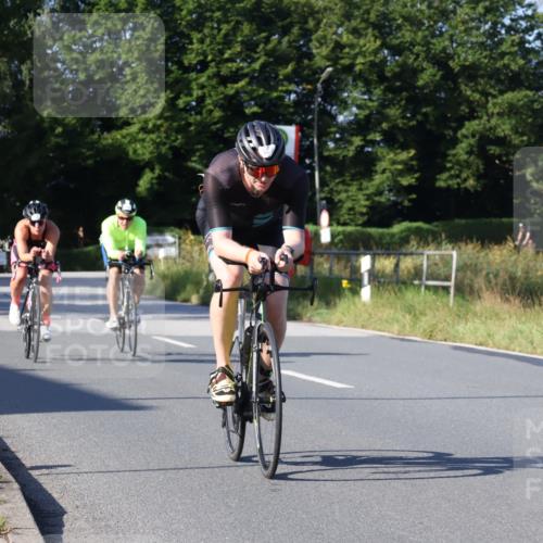 25.08.2024 - Elbe Triathlon Hamburg Fuchs,  Jonas http://msf.ph/oto/6841731 25.08.2024 09:40:04 Radfahren 451, 284, 363, 161, 408, 174 meine-sportfotos.de
