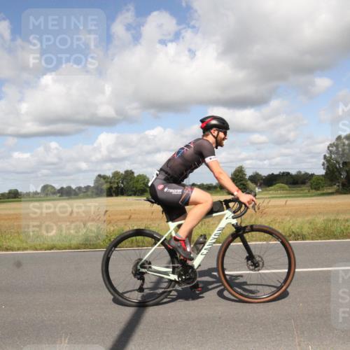 25.08.2024 - Elbe Triathlon Hamburg Fuchs,  Jonas http://msf.ph/oto/6841735 25.08.2024 11:22:32 Radfahren 1640, 1601, 1667, 1696 meine-sportfotos.de