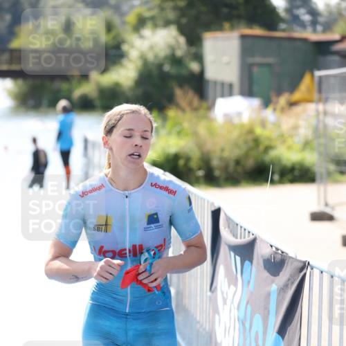 25.08.2024 - Elbe Triathlon Hamburg H.Heesch http://msf.ph/oto/6841737 25.08.2024 14:36:25 Schwimmen  meine-sportfotos.de