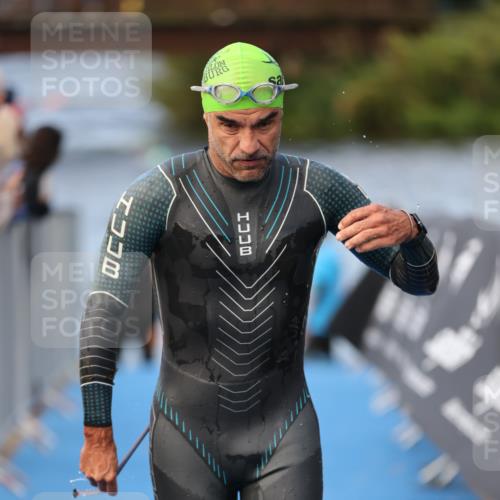 25.08.2024 - Elbe Triathlon Hamburg H.Heesch http://msf.ph/oto/6841761 25.08.2024 08:44:54 Schwimmen 120, 124, 166, 168, 169, 188, 197 meine-sportfotos.de