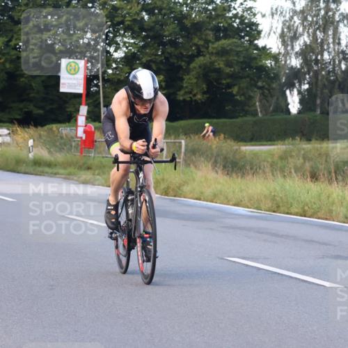 25.08.2024 - Elbe Triathlon Hamburg Fuchs,  Jonas http://msf.ph/oto/6841771 25.08.2024 08:58:00 Radfahren 136, 125, 146, 83, 113 meine-sportfotos.de