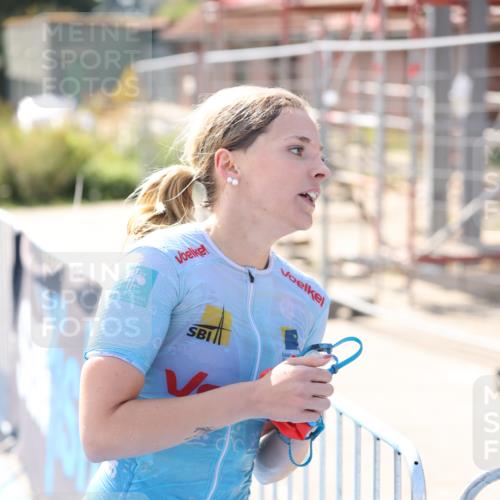 25.08.2024 - Elbe Triathlon Hamburg H.Heesch http://msf.ph/oto/6841790 25.08.2024 14:36:26 Schwimmen  meine-sportfotos.de