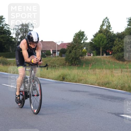 25.08.2024 - Elbe Triathlon Hamburg Fuchs,  Jonas http://msf.ph/oto/6841793 25.08.2024 08:58:00 Radfahren 136, 125, 146, 83, 113 meine-sportfotos.de