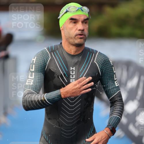 25.08.2024 - Elbe Triathlon Hamburg H.Heesch http://msf.ph/oto/6841795 25.08.2024 08:44:54 Schwimmen 120, 124, 166, 168, 169, 188, 197 meine-sportfotos.de