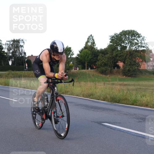 25.08.2024 - Elbe Triathlon Hamburg Fuchs,  Jonas http://msf.ph/oto/6841796 25.08.2024 08:58:00 Radfahren 136, 125, 146, 83, 113 meine-sportfotos.de