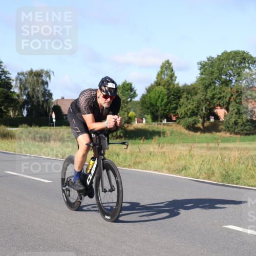 25.08.2024 - Elbe Triathlon Hamburg Fuchs,  Jonas http://msf.ph/oto/6841827 25.08.2024 09:40:16 Radfahren 415, 420, 403, 390 meine-sportfotos.de