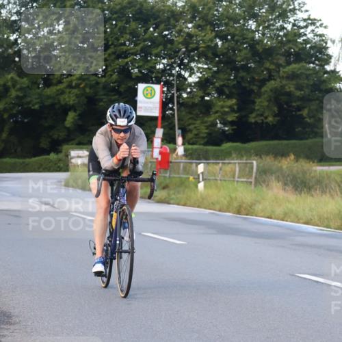 25.08.2024 - Elbe Triathlon Hamburg Fuchs,  Jonas http://msf.ph/oto/6841833 25.08.2024 08:58:05 Radfahren 83, 113, 137 meine-sportfotos.de