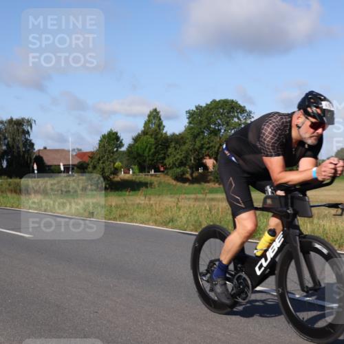 25.08.2024 - Elbe Triathlon Hamburg Fuchs,  Jonas http://msf.ph/oto/6841834 25.08.2024 09:40:16 Radfahren 415, 420, 403, 390 meine-sportfotos.de