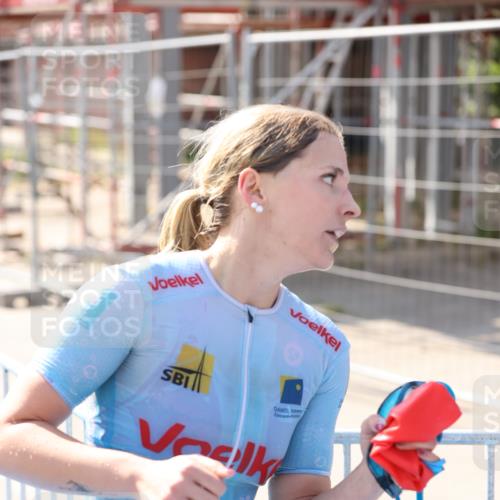 25.08.2024 - Elbe Triathlon Hamburg H.Heesch http://msf.ph/oto/6841838 25.08.2024 14:36:26 Schwimmen  meine-sportfotos.de