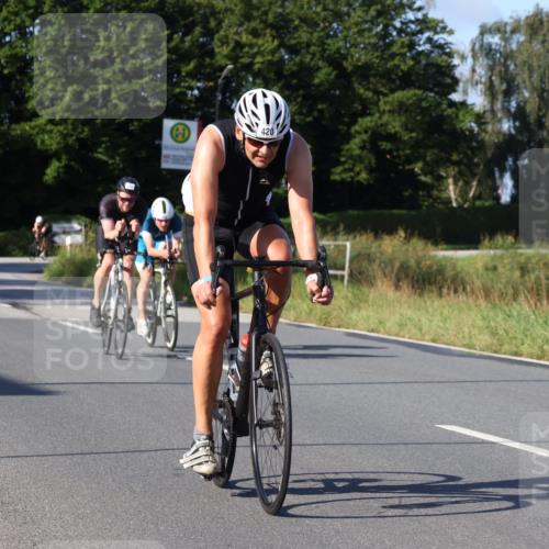 25.08.2024 - Elbe Triathlon Hamburg Fuchs,  Jonas http://msf.ph/oto/6841839 25.08.2024 09:40:17 Radfahren 415, 420, 403, 390 meine-sportfotos.de