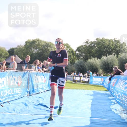 25.08.2024 - Elbe Triathlon Hamburg H.Heesch http://msf.ph/oto/6841841 25.08.2024 10:29:07 Ziel 107 meine-sportfotos.de