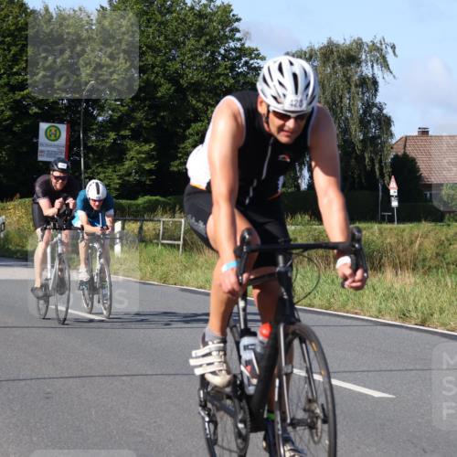 25.08.2024 - Elbe Triathlon Hamburg Fuchs,  Jonas http://msf.ph/oto/6841850 25.08.2024 09:40:17 Radfahren 415, 420, 403, 390 meine-sportfotos.de