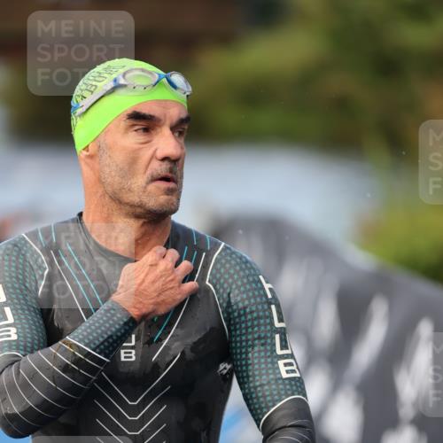 25.08.2024 - Elbe Triathlon Hamburg H.Heesch http://msf.ph/oto/6841864 25.08.2024 08:44:55 Schwimmen 120, 124, 166, 168, 169, 188, 197 meine-sportfotos.de