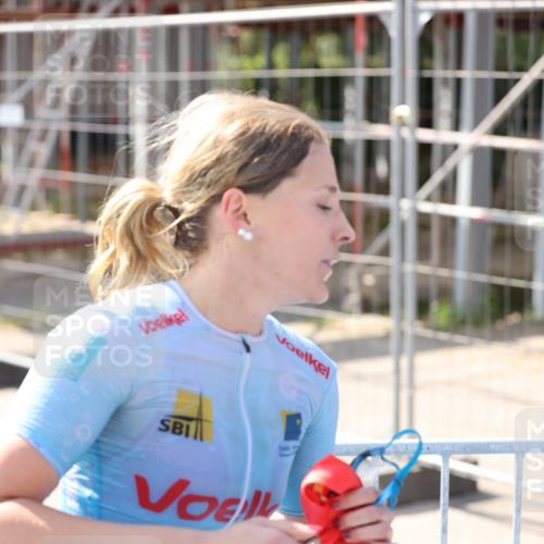 25.08.2024 - Elbe Triathlon Hamburg H.Heesch http://msf.ph/oto/6841872 25.08.2024 14:36:26 Schwimmen  meine-sportfotos.de