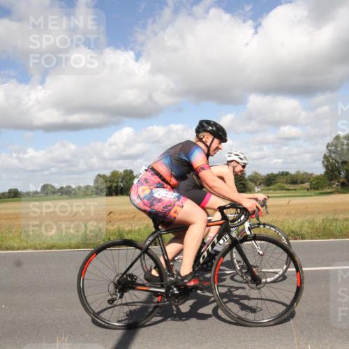 25.08.2024 - Elbe Triathlon Hamburg Fuchs,  Jonas http://msf.ph/oto/6841874 25.08.2024 11:23:43 Radfahren 1647, 1684 meine-sportfotos.de