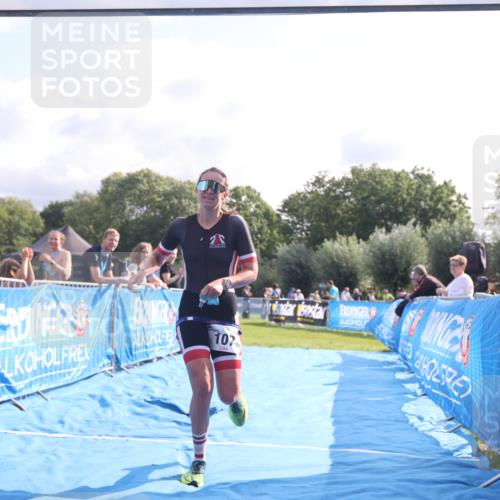 25.08.2024 - Elbe Triathlon Hamburg H.Heesch http://msf.ph/oto/6841875 25.08.2024 10:29:07 Ziel 107 meine-sportfotos.de