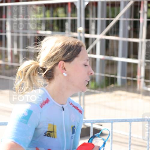 25.08.2024 - Elbe Triathlon Hamburg H.Heesch http://msf.ph/oto/6841877 25.08.2024 14:36:26 Schwimmen  meine-sportfotos.de