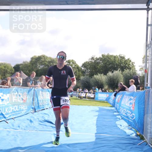 25.08.2024 - Elbe Triathlon Hamburg H.Heesch http://msf.ph/oto/6841881 25.08.2024 10:29:07 Ziel 107 meine-sportfotos.de