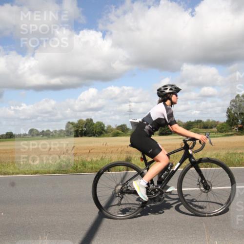 25.08.2024 - Elbe Triathlon Hamburg Fuchs,  Jonas http://msf.ph/oto/6841883 25.08.2024 11:23:59 Radfahren 1709, 1635 meine-sportfotos.de