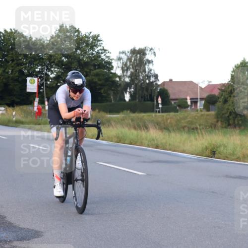 25.08.2024 - Elbe Triathlon Hamburg Fuchs,  Jonas http://msf.ph/oto/6841892 25.08.2024 08:58:09 Radfahren 113, 137, 123 meine-sportfotos.de