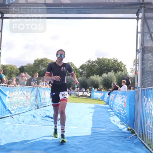 25.08.2024 - Elbe Triathlon Hamburg H.Heesch http://msf.ph/oto/6841899 25.08.2024 10:29:07 Ziel 107 meine-sportfotos.de