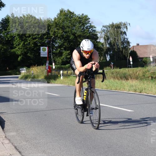 25.08.2024 - Elbe Triathlon Hamburg Fuchs,  Jonas http://msf.ph/oto/6841913 25.08.2024 09:40:25 Radfahren 261, 194 meine-sportfotos.de