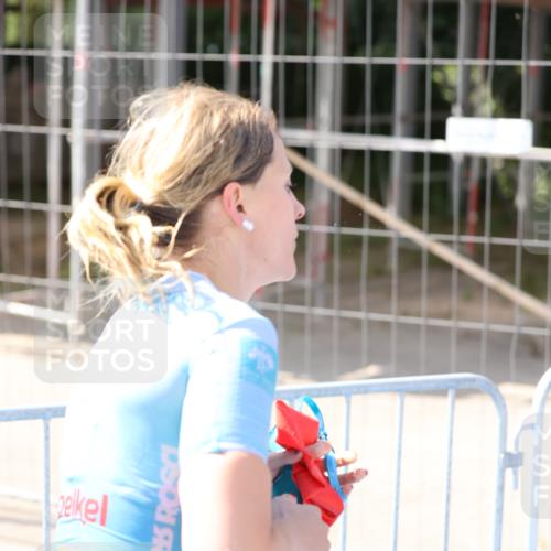 25.08.2024 - Elbe Triathlon Hamburg H.Heesch http://msf.ph/oto/6841919 25.08.2024 14:36:27 Schwimmen  meine-sportfotos.de