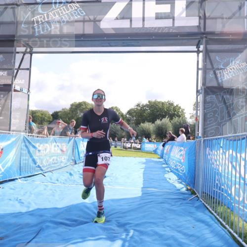 25.08.2024 - Elbe Triathlon Hamburg H.Heesch http://msf.ph/oto/6841926 25.08.2024 10:29:07 Ziel 107 meine-sportfotos.de