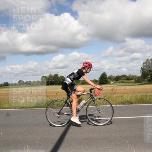 25.08.2024 - Elbe Triathlon Hamburg Fuchs,  Jonas http://msf.ph/oto/6841929 25.08.2024 11:24:28 Radfahren 1657, 1621, 1660, 1511, 1659 meine-sportfotos.de