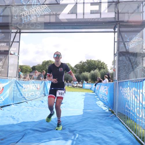 25.08.2024 - Elbe Triathlon Hamburg H.Heesch http://msf.ph/oto/6841934 25.08.2024 10:29:08 Ziel 107 meine-sportfotos.de