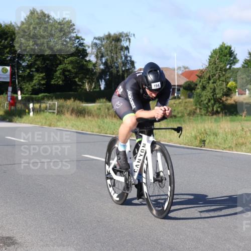 25.08.2024 - Elbe Triathlon Hamburg Fuchs,  Jonas http://msf.ph/oto/6841965 25.08.2024 09:40:32 Radfahren 194, 452, 205 meine-sportfotos.de
