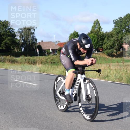25.08.2024 - Elbe Triathlon Hamburg Fuchs,  Jonas http://msf.ph/oto/6841972 25.08.2024 09:40:32 Radfahren 194, 452, 205 meine-sportfotos.de