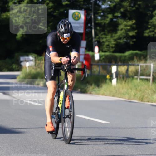 25.08.2024 - Elbe Triathlon Hamburg Fuchs,  Jonas http://msf.ph/oto/6841985 25.08.2024 09:40:34 Radfahren 194, 452, 205 meine-sportfotos.de