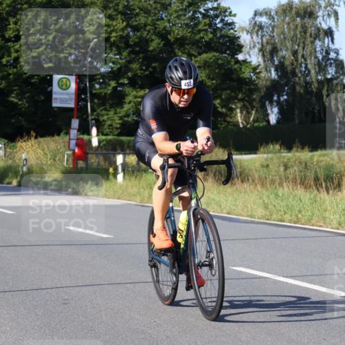 25.08.2024 - Elbe Triathlon Hamburg Fuchs,  Jonas http://msf.ph/oto/6841994 25.08.2024 09:40:35 Radfahren 194, 452, 205 meine-sportfotos.de