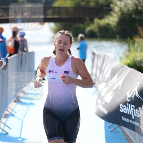 25.08.2024 - Elbe Triathlon Hamburg H.Heesch http://msf.ph/oto/6842005 25.08.2024 14:36:54 Schwimmen  meine-sportfotos.de