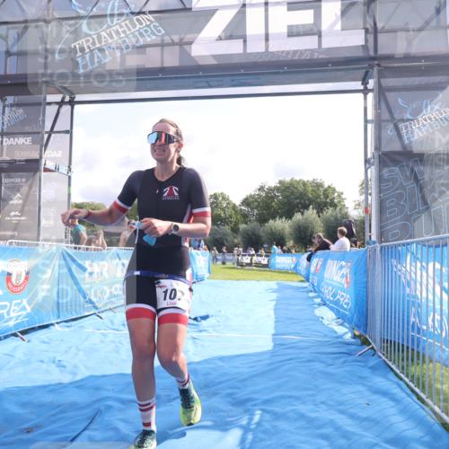 25.08.2024 - Elbe Triathlon Hamburg H.Heesch http://msf.ph/oto/6842010 25.08.2024 10:29:08 Ziel 107 meine-sportfotos.de