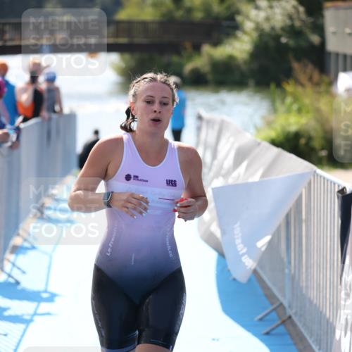 25.08.2024 - Elbe Triathlon Hamburg H.Heesch http://msf.ph/oto/6842013 25.08.2024 14:36:55 Schwimmen  meine-sportfotos.de